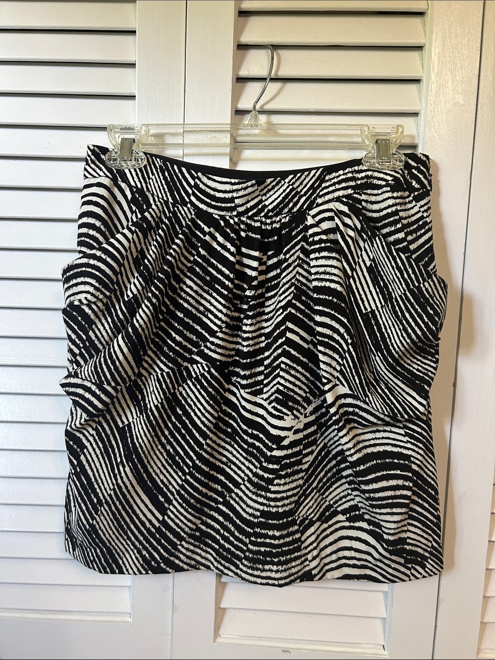 Banana Republic Black and White Printed Mini Skirt